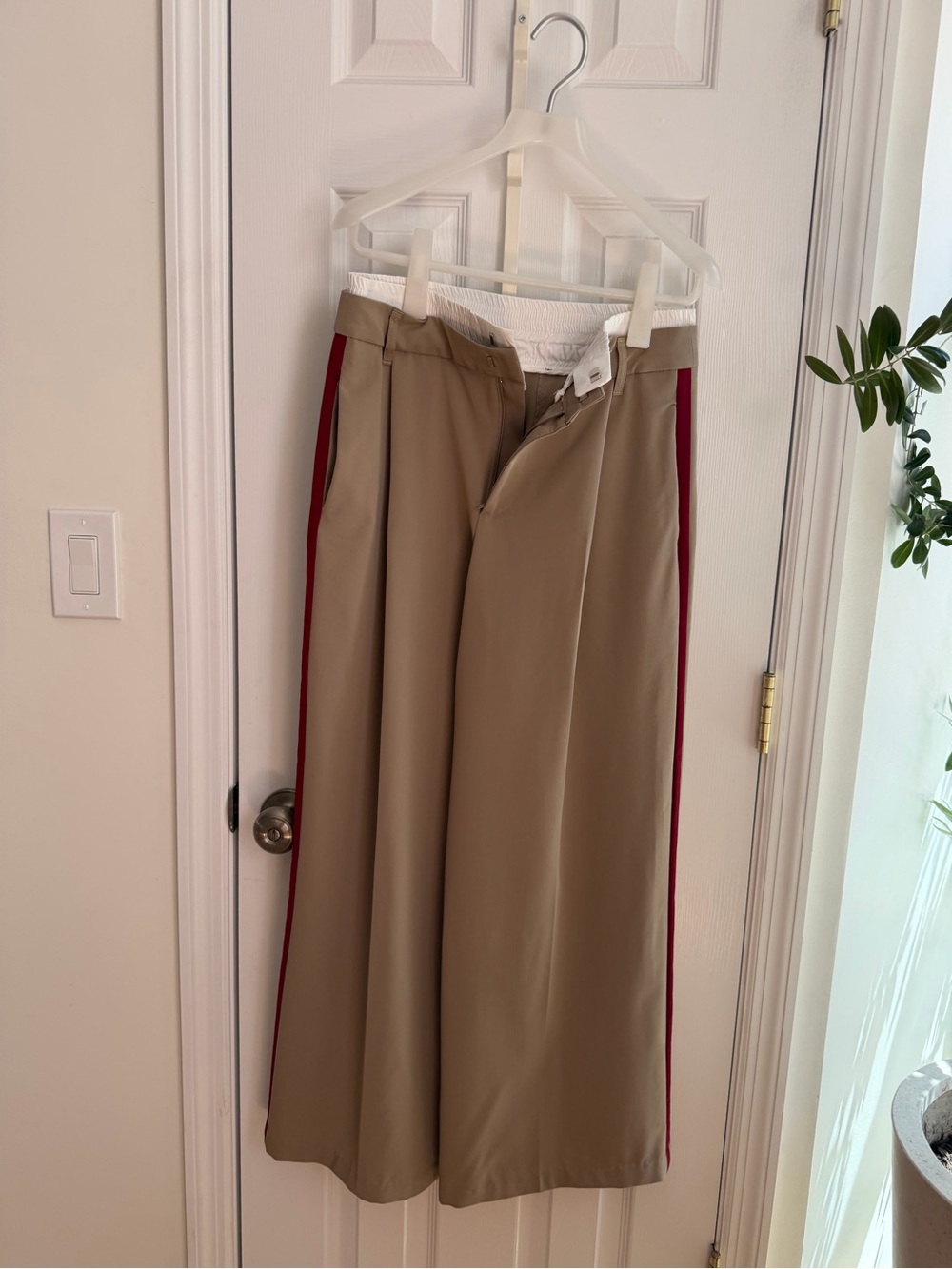 Zara Beige Wide Leg Pants Size Small With Red Stripes - Picture 6 of 7